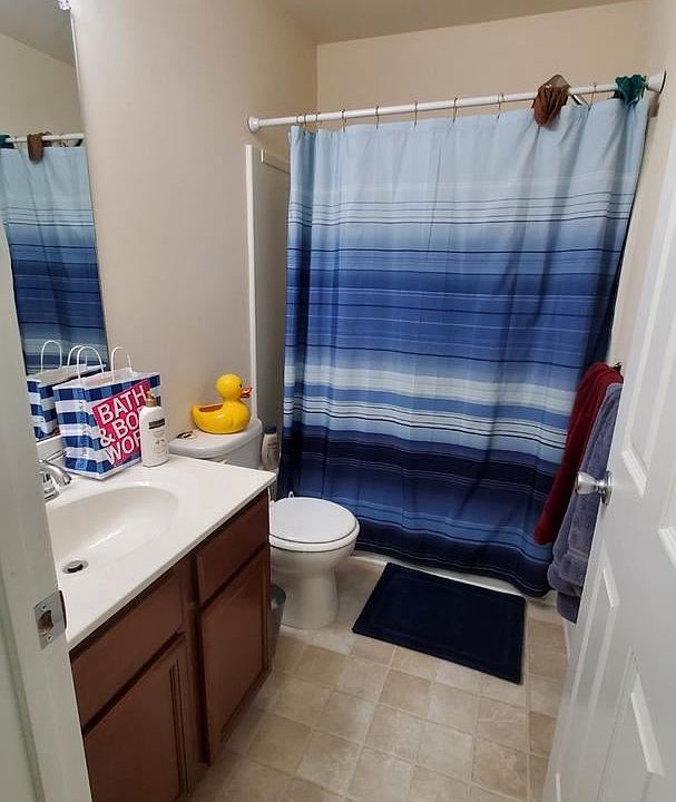 2nd image of 10 Twin Oaks Dr