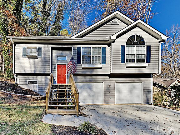 2nd image of 4421 Lucy Ln