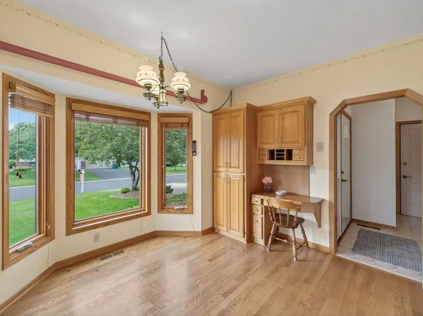 5616 Pascal St, Shoreview, MN 55126