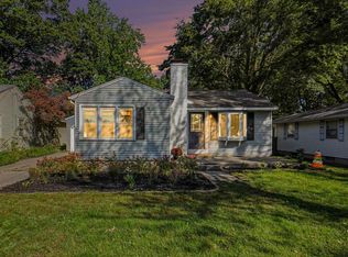 809 River St, Spring Lake, MI 49456