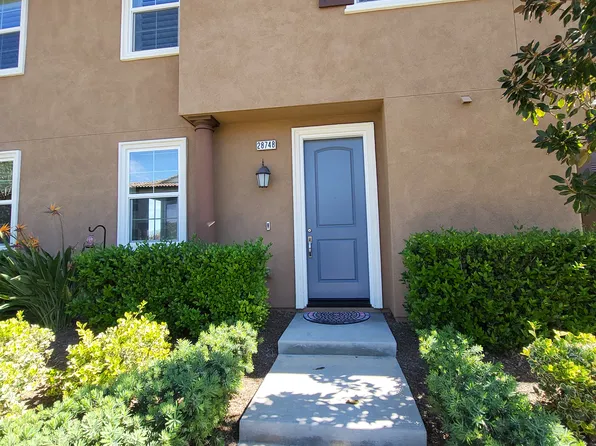 28748 Jardineras Dr, Santa Clarita, CA 91354