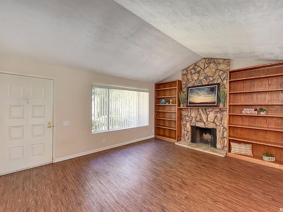3rd image of 9524 Mirandy Dr