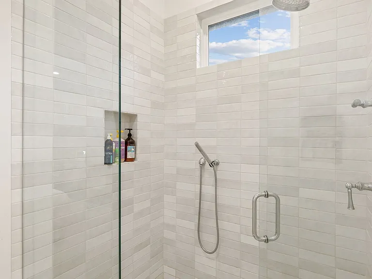 9847 Mixon Dr — Photo 21