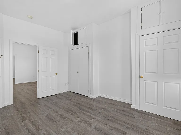413 70th St #5 — Photo 24