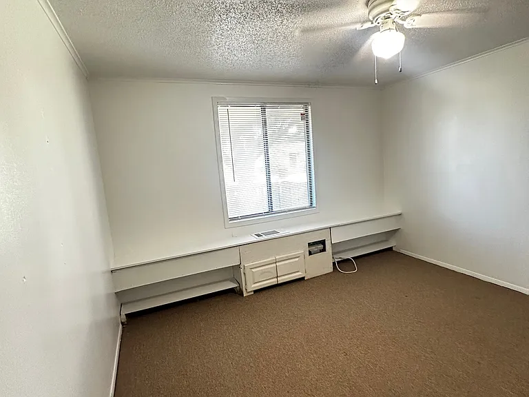 Oakland Hills — Photo 34