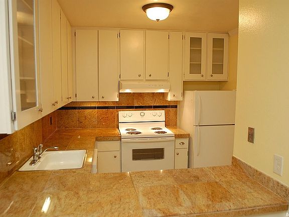 2nd image of 2202 Woodside Ln Unit 2