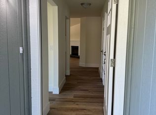 1024 Michelle Ct, Hanford, CA 93230