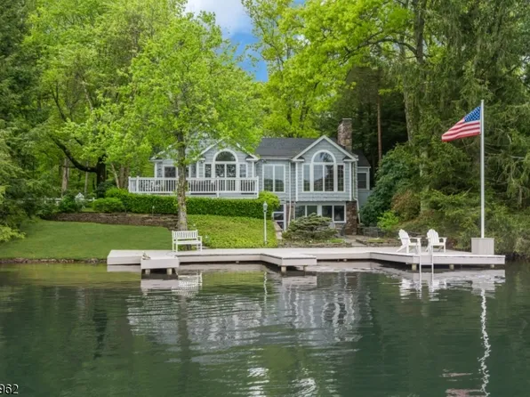 150 Lake End Rd, Rockaway Twp., NJ 07435