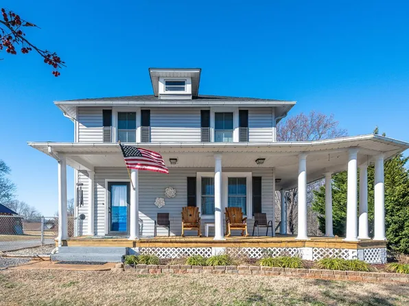 1215 Longwood Ave, Bedford, VA 24523