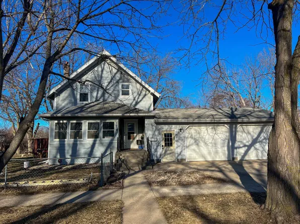 1181 Nebraska Ave SW, Huron, SD 57350