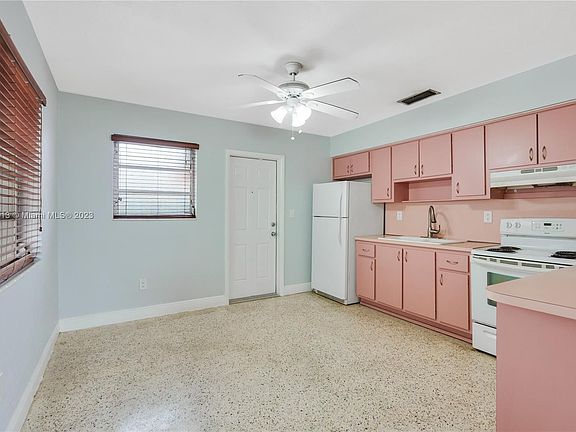 5th image of 45 NW 45th Ave #45