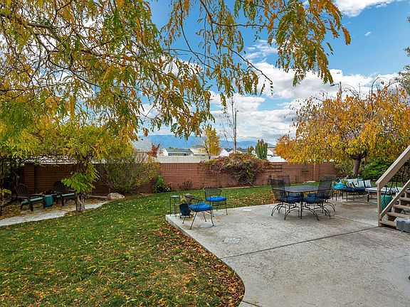 3rd image of 8889 S Mountain Vista Dr