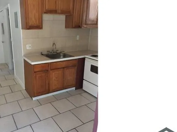 12202 N 12th St #C, Tampa, FL 33612