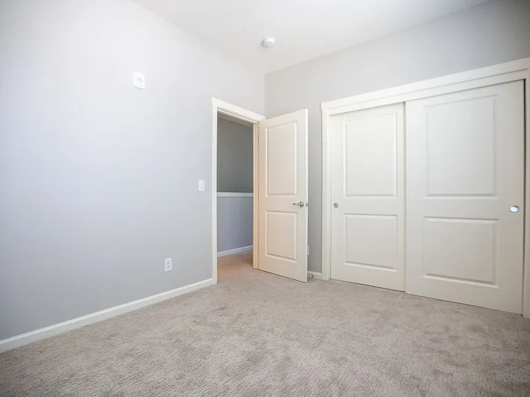 7100 N Greenwich Ave — Photo 14