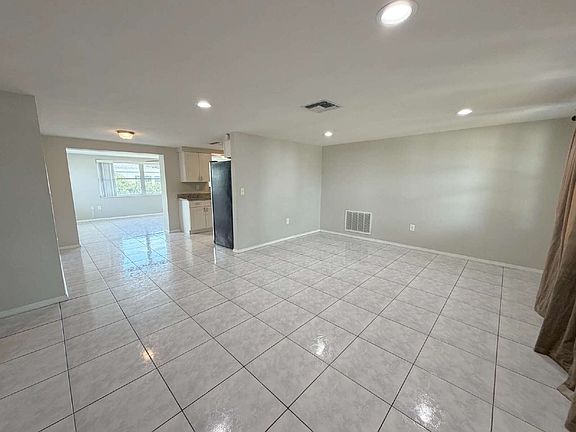 3rd image of 5706 Chipper Dr