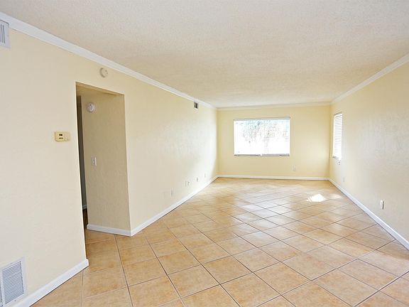 3rd image of 225 5th Ave NE APT 32