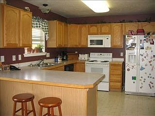 4th image of 303 Garnet Dr