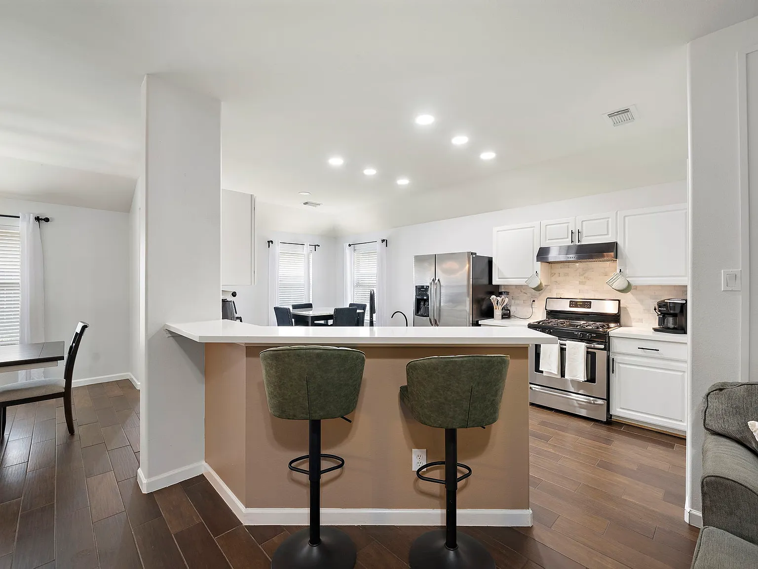 11706 Sardis Lake Dr — Photo 4