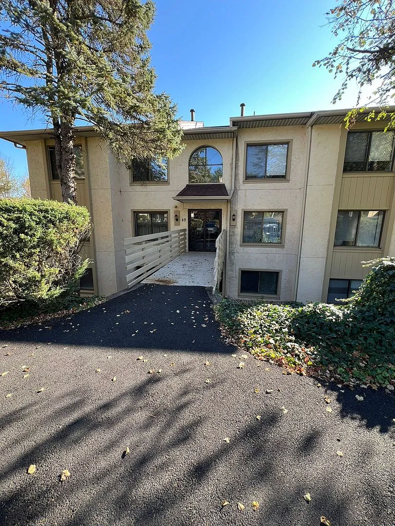 49D Muirfield Dr photo 1