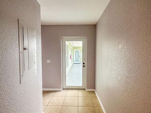 5th image of 8100 Memory Ln Unit 208