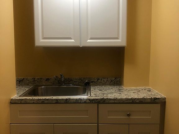 5th image of 2236 Lacombe Ave #1