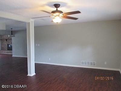 2nd image of 828 Wildwood Cir
