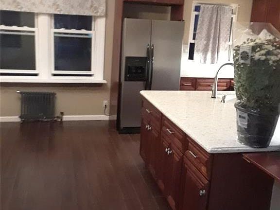 4th image of 3127 78th St