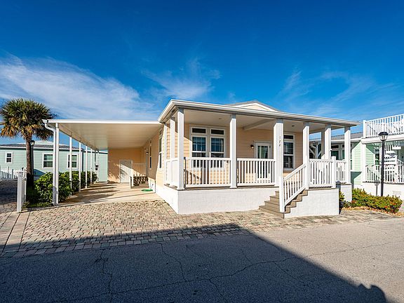 2nd image of 122 NE Bay Drive