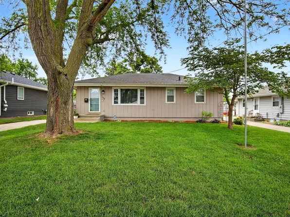 7108 Winston Ave, Urbandale, IA 50322