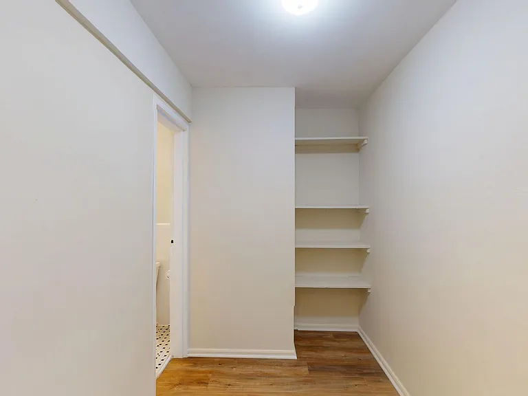 1801 Clydesdale Pl NW #412 — Photo 8
