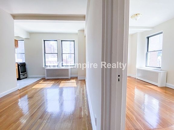 5th image of 301 E 38th St APT 11G