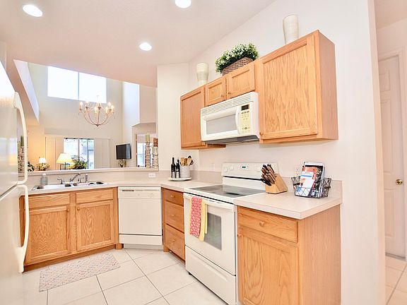 2nd image of 9209 Wentworth Lane