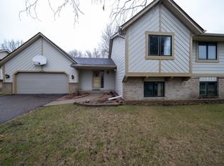 4274 Daniel Dr, Eagan, MN 55123