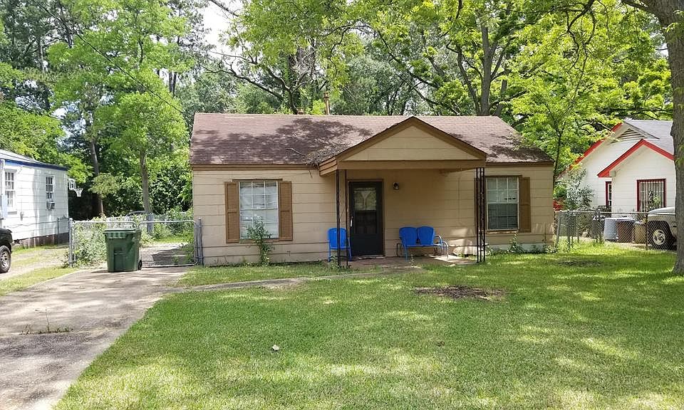 2nd image of 3501 Doris Cir