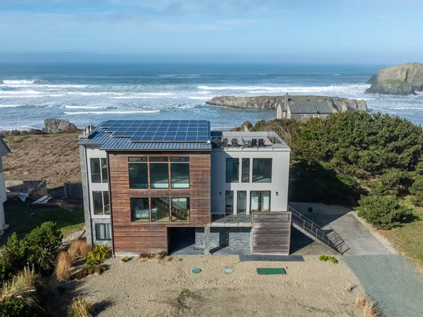 54134 Gould Rd, Bandon, OR 97411