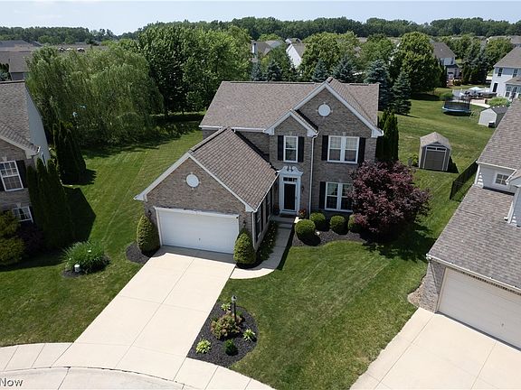 3rd image of 720 Jockeys Cir