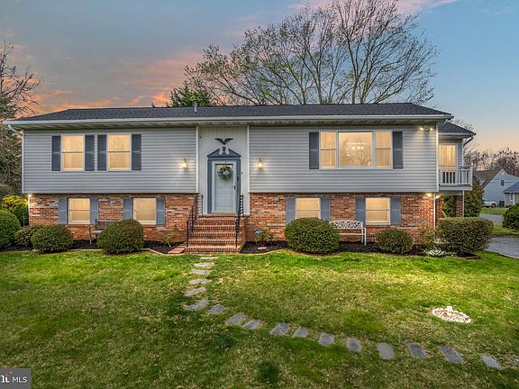 2nd image of 5 Manor Ct