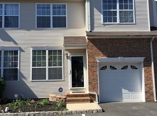 48 Gallop Ln #803, Somerset, NJ