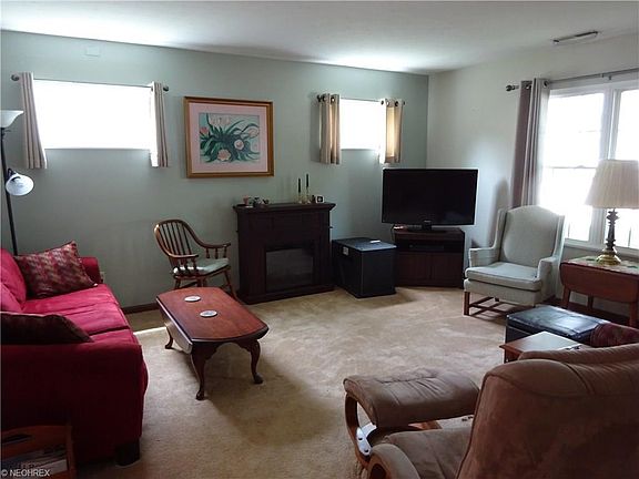 3rd image of 112 Nantucket Cir Unit 112