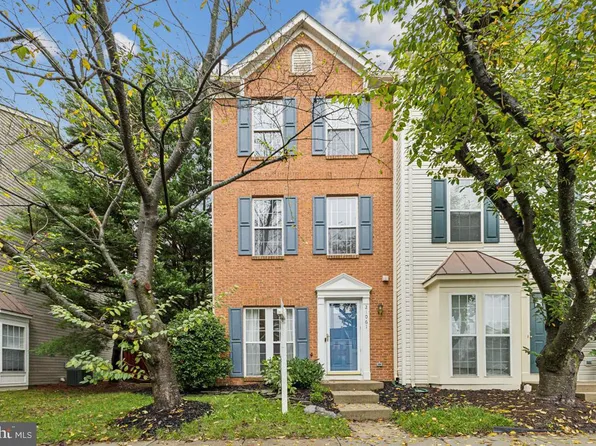 21061 Pickerelweed Ter, Ashburn, VA 20147