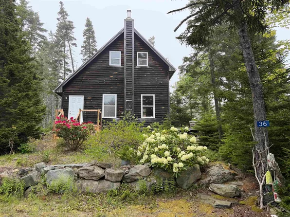 36 Saddle Island Rd, Chester, NS B0J 1T0