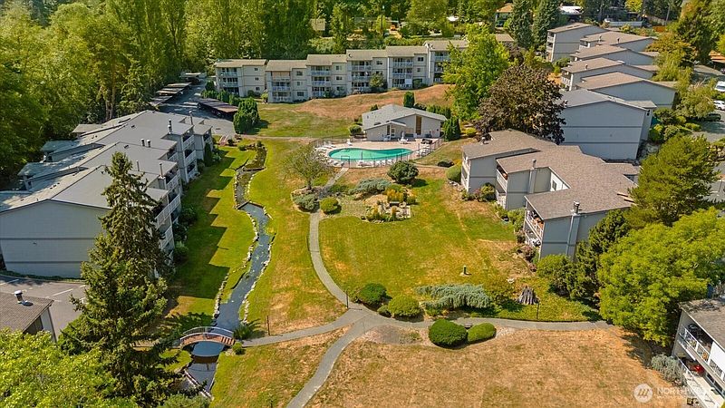 2nd image of 13265 15th Avenue NE #B10