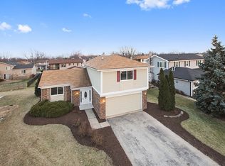 51 Willow Rd, Matteson, IL 60443