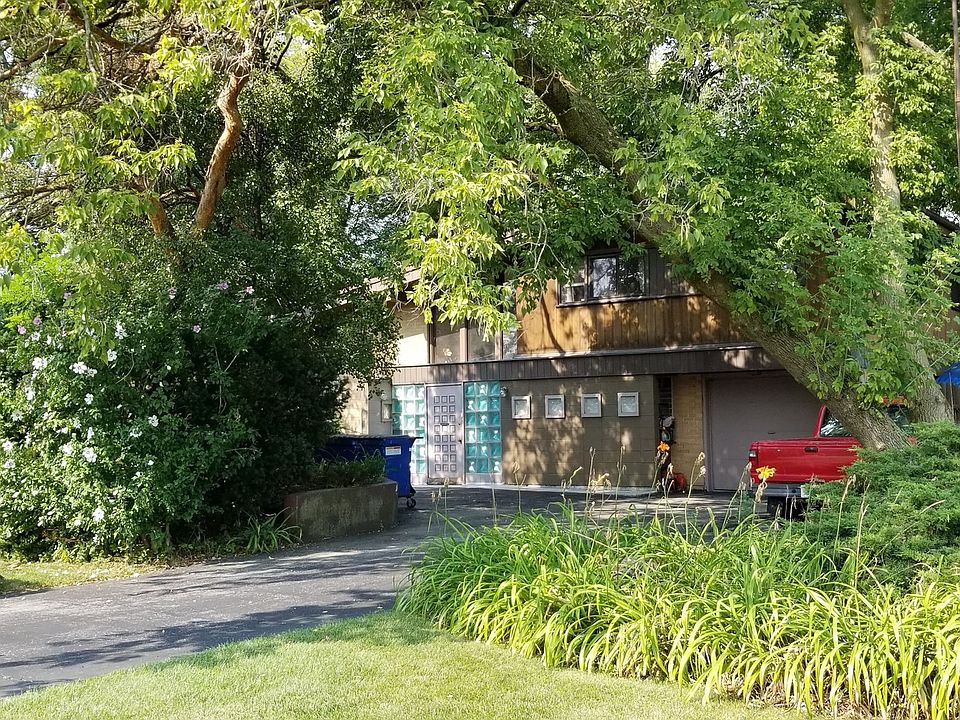 1st image of 9120 Delphia Ave