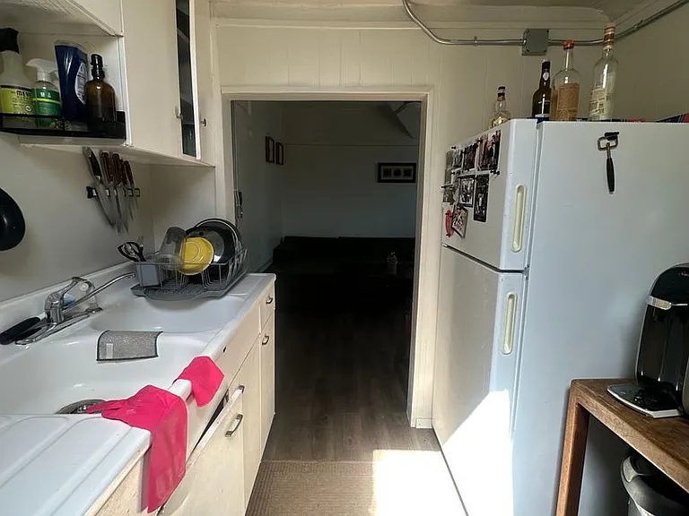 264 N 200 W — Photo 21
