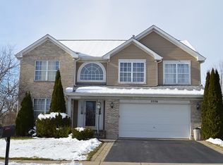 2336 Poets Ln, Algonquin, IL 60102
