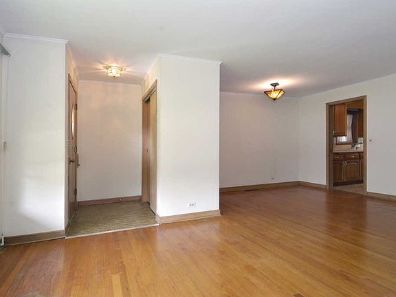 3rd image of 419 S Donald Ave