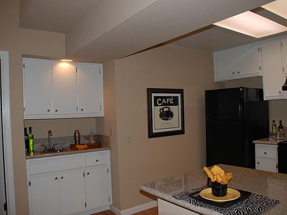 Wet Bars in some Units!