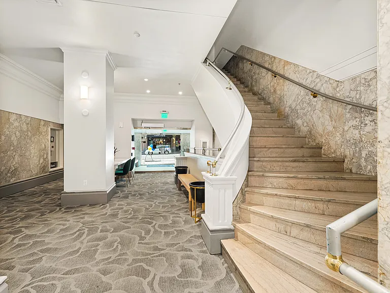 The Astor — Photo 14