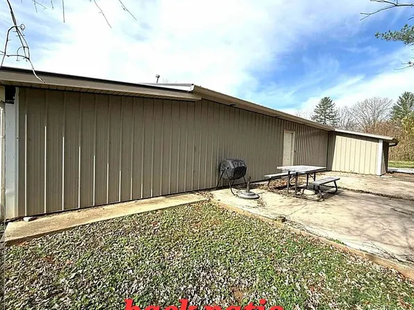 2450 Rabbitsville Rd, Mitchell, IN 47446